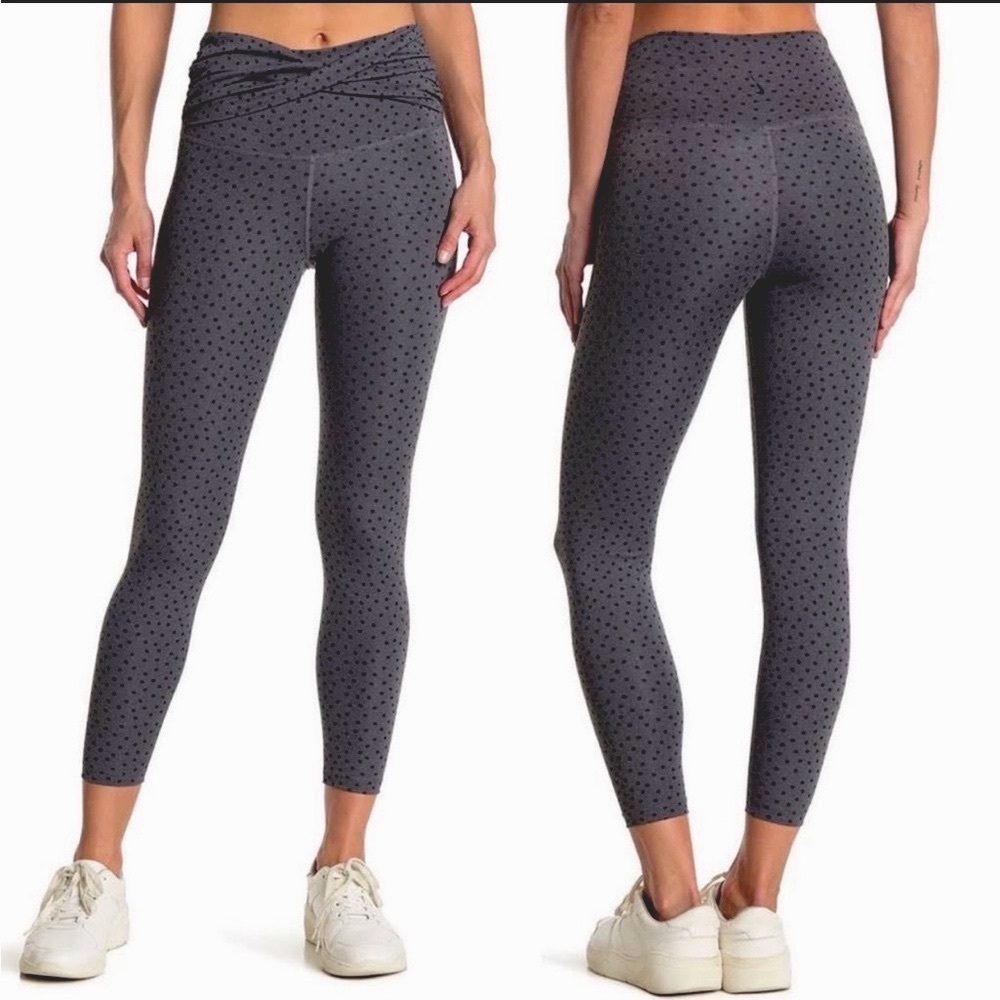 NWT Nike Training Yoga 7/8 Leggings